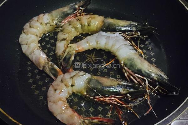 香煎美极斑节虾的做法图解7