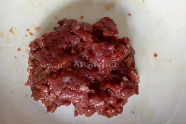 三丝牛肉的做法图解1