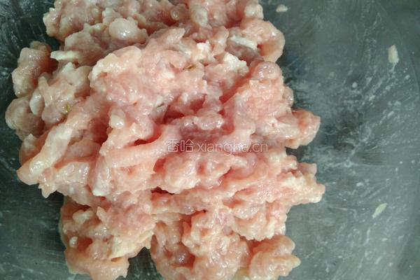 黄豆芽炒肉丝的做法图解2