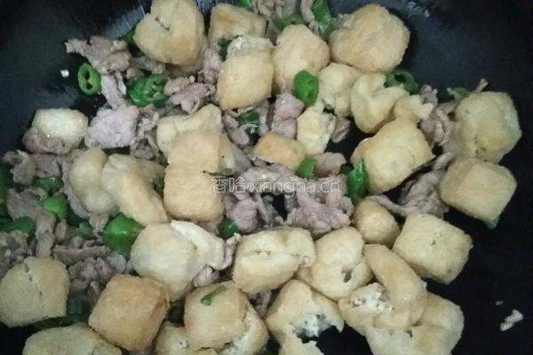 油豆腐炒肉的做法图解5