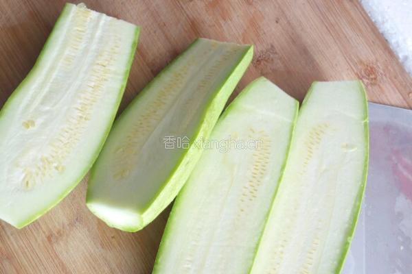 清炒西葫芦的做法图解2