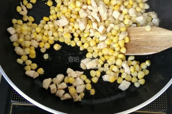 鸡丁腰果玉米粒的做法图解3