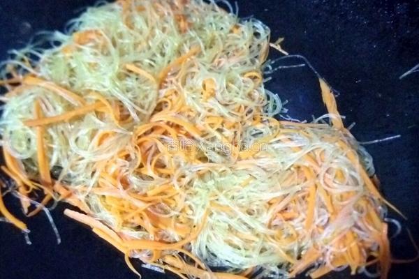 胡萝卜炒粉丝的做法图解10