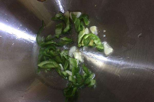 清炒黄瓜苗的做法图解3