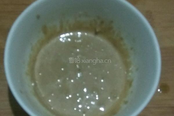 蒜蓉麻酱黄瓜的做法图解2