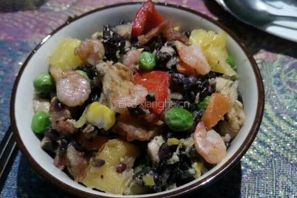 紫米虾仁炒菠萝饭的做法图解12