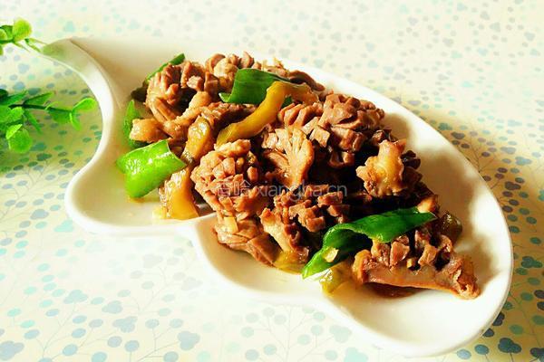 榨菜鸡胗花的做法图解12