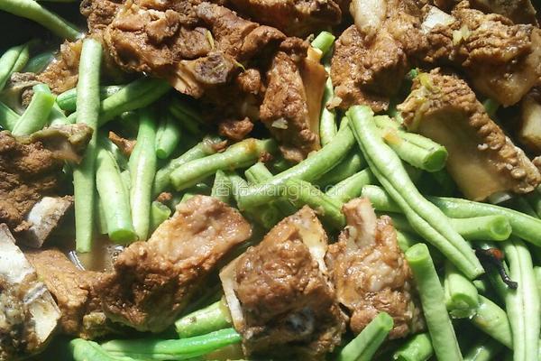 排骨炖豆角的做法图解5
