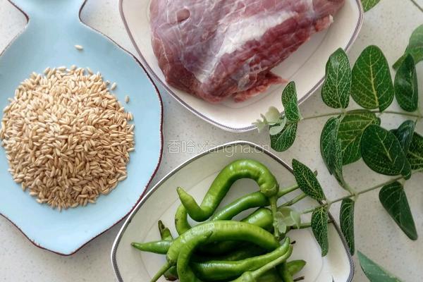 燕麦米牛肉粒的做法图解1