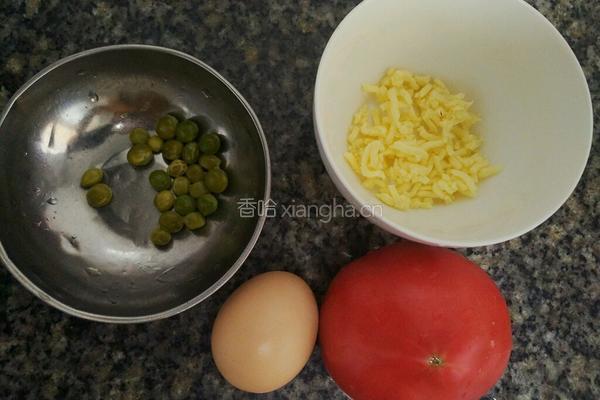 番茄鸡蛋杯的做法图解1