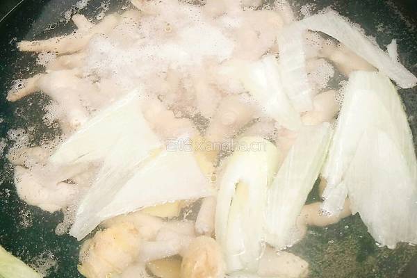 酸辣鸡脚的做法图解4