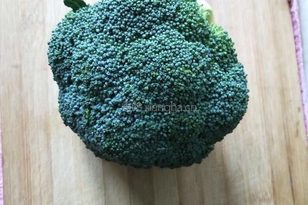 下雪天的圣诞树的做法图解1