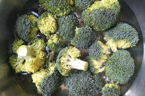 下雪天的圣诞树的做法图解2