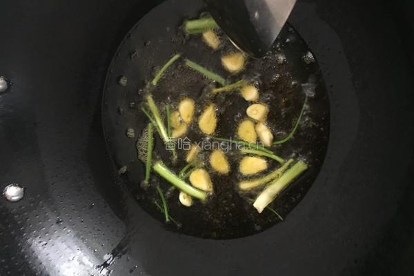 腐竹烧蟹味菇的做法图解9