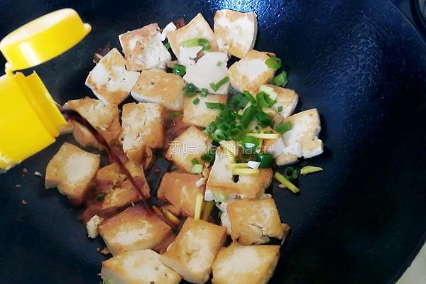 豆腐炖槐花的做法图解7