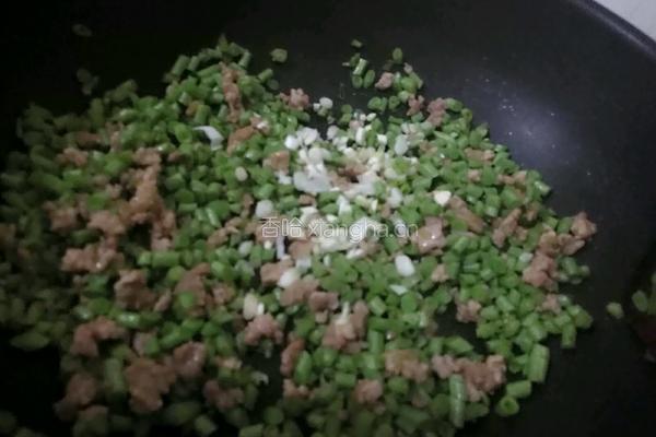 豆角肉末小包子的做法图解7