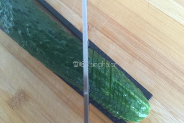 蓑衣黄瓜的做法图解5