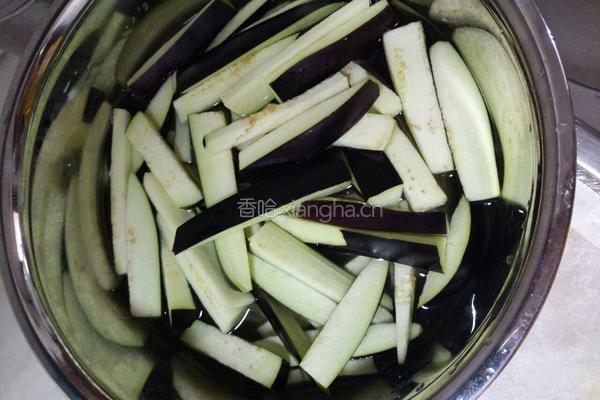 肉沫茄子的做法图解1