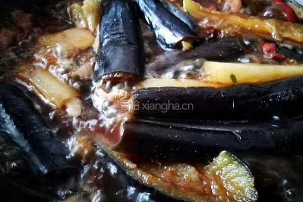 「Cathy边吃边营养」茄子炖土豆鲜香版的做法图解8