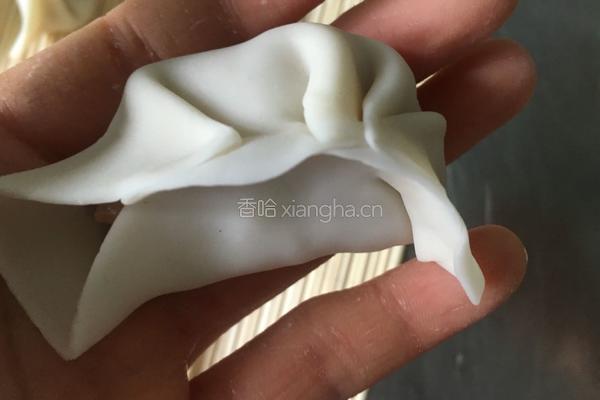 月牙饺子的包法的做法图解6