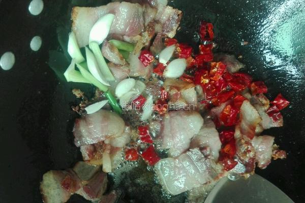 蒜苔炒腊肉的做法图解5