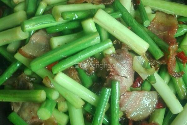 蒜苔炒腊肉的做法图解6