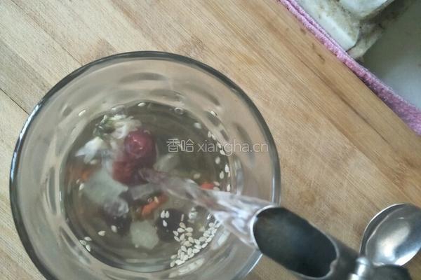 枸杞贡菊八宝茶的做法图解5