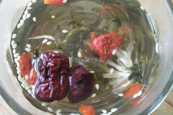枸杞贡菊八宝茶的做法图解6