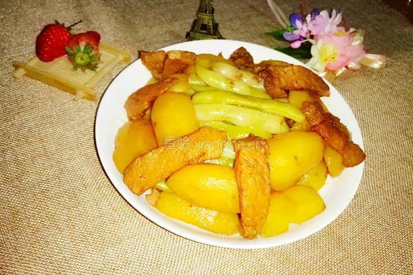 肉炖土豆扁豆的做法图解9