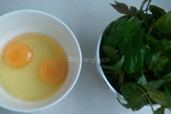 香椿鸡蛋饼的做法图解1