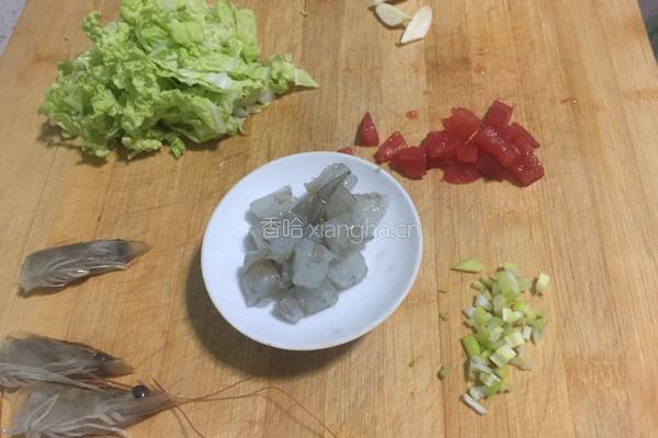 海虾炒饭的做法图解1