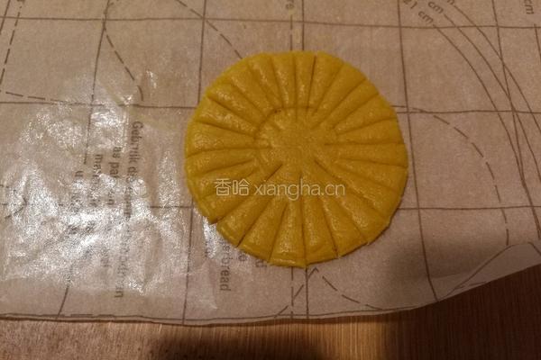 向日葵黄油饼干的做法图解7