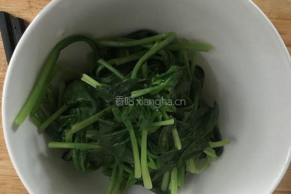 菠菜面皮水饺（白菜猪肉馅）的做法图解2