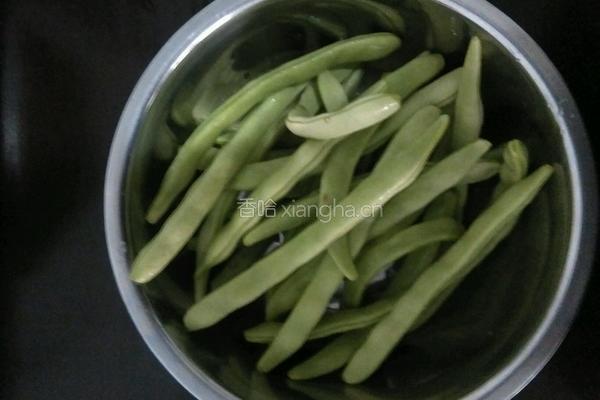 麻酱拌豆角的做法图解1