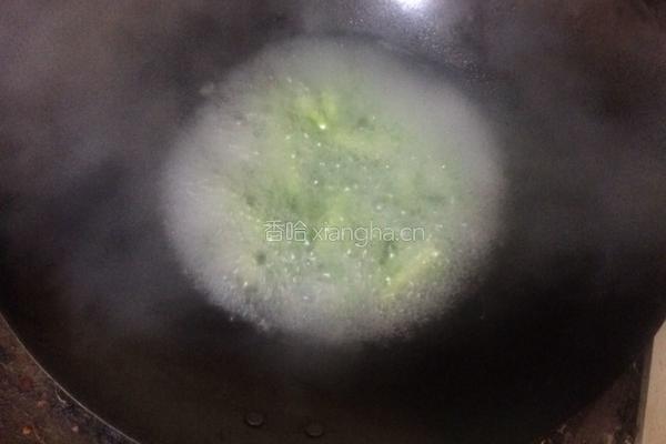 蒜苔炒火腿的做法图解2