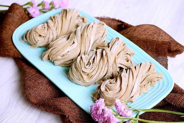 荞麦手擀面的做法图解10