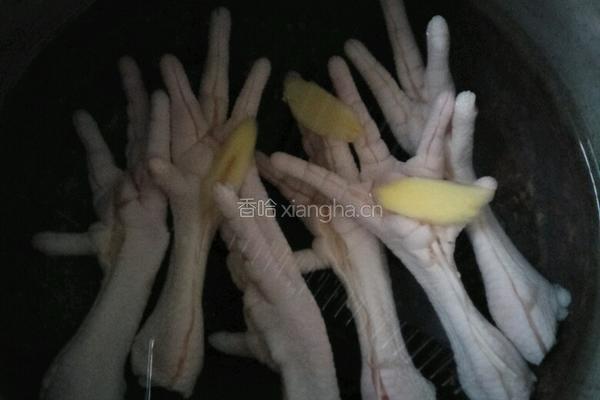 泡椒鸡爪的做法图解4