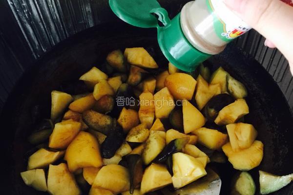 茄子炖土豆的做法图解5