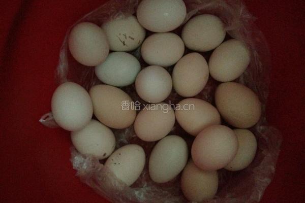 酒腌咸鸡蛋的做法图解1
