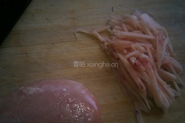 鸡丝蒜黄面的做法图解1