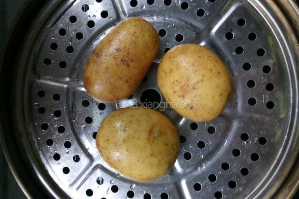 土豆小丸子的做法图解1