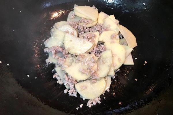 土豆片肉末汤的做法图解5