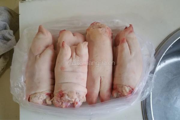酱猪手的做法图解1