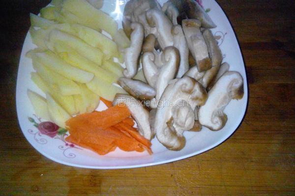 香菇炒土豆条的做法图解4