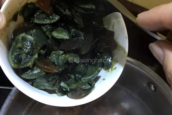 皮蛋肉末粥的做法图解7