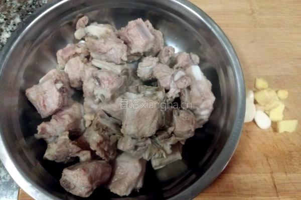 排骨烧水笋的做法图解3