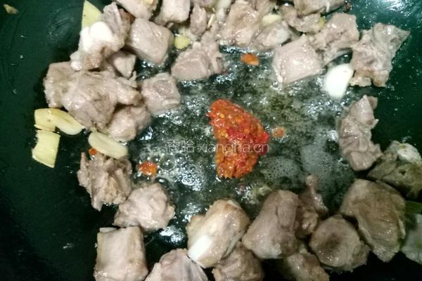 排骨烧水笋的做法图解7