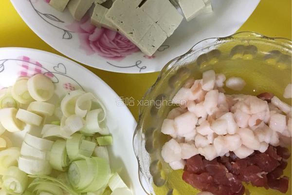 肉末葱花豆腐的做法图解1