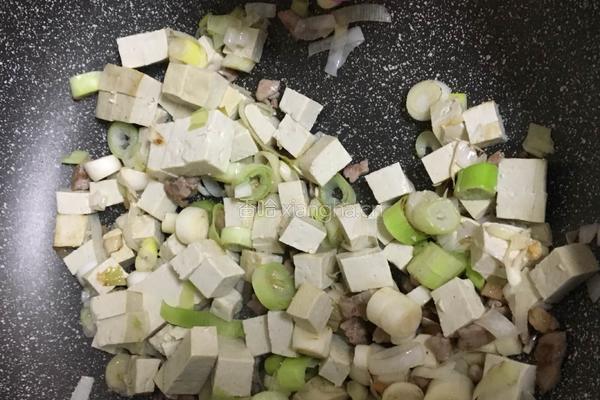 肉末葱花豆腐的做法图解7