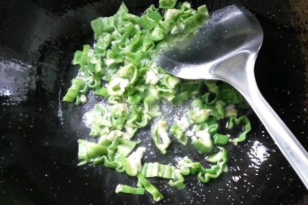 椒盐玉米里脊肉丁的做法图解5